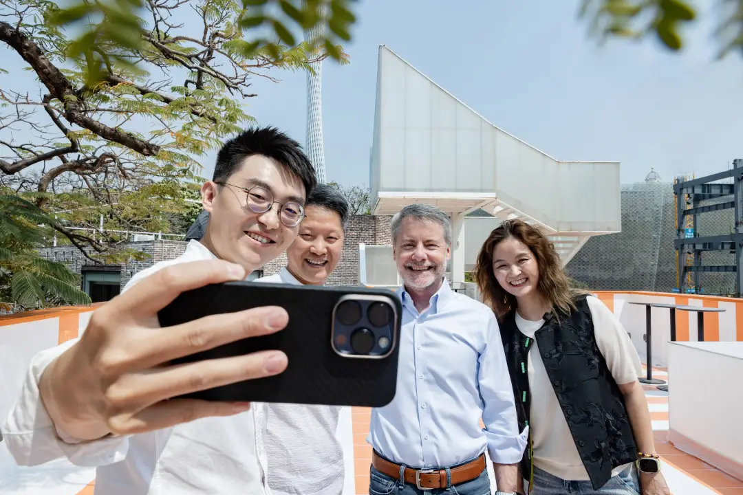 园区要闻|苹果全球副总裁访问T.I.T创意园内爱范儿公司,他说从没见过这样的公司
